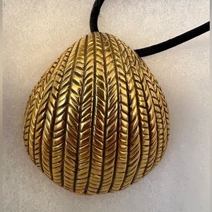 BRAND NEW, Metropolitan Museum, Sumerian Shell Pin/Pendent